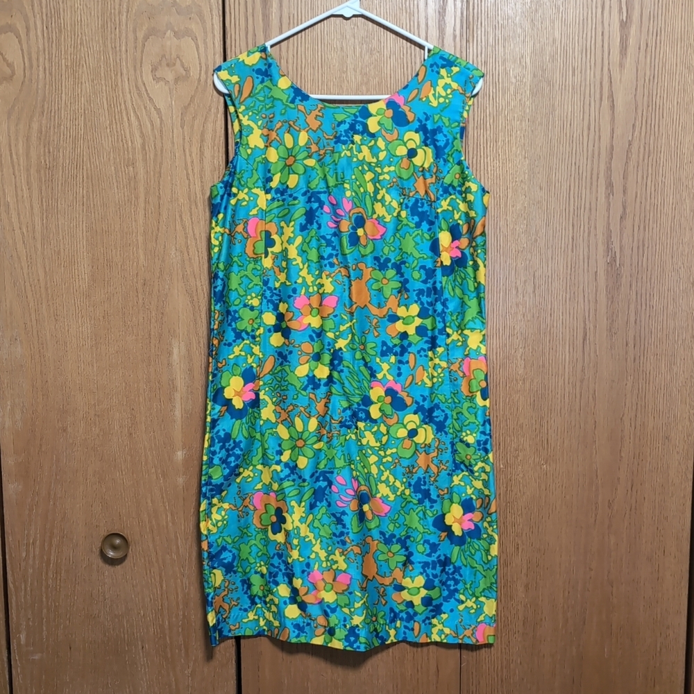 Vintage 60s 70s Shift Dress Colorful Psychedelic Floral Size M